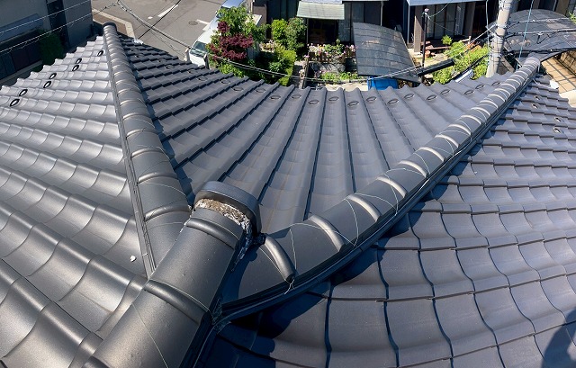 鬼瓦周りの漆喰